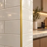 Guardacanto Quadra Oro Brillante 10 mm x 5 mm x 2,5 m - ALUMINIO