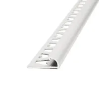 Guardacanto Bullnose Tiza Stone, perfil de aluminio con textura piedra