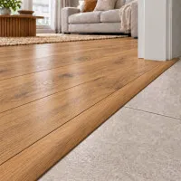 Desnivel PVC Roble Americano 55 mm x 9,2 mm x 1 m - PVC