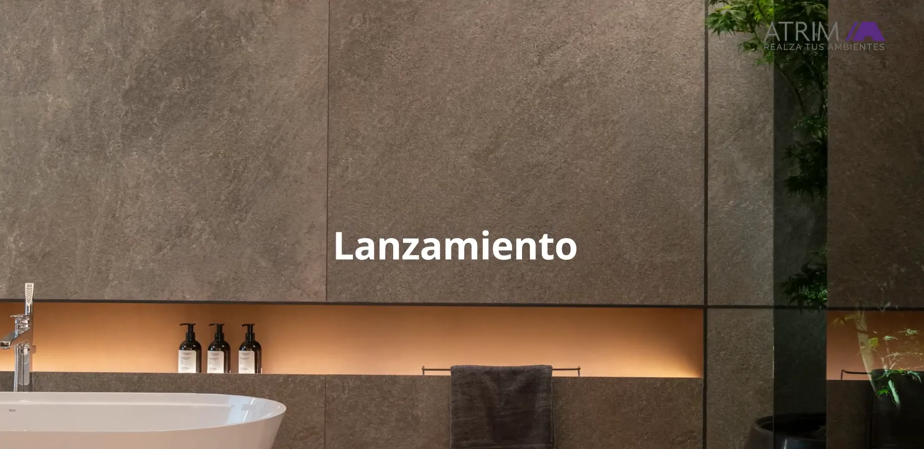 Diseño interior con revestimientos decorativos e iluminación integrada Atrim