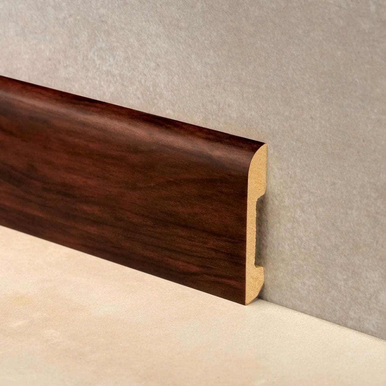 Zócalo Classic Cacao 70mm de EPS para unir muros y pisos