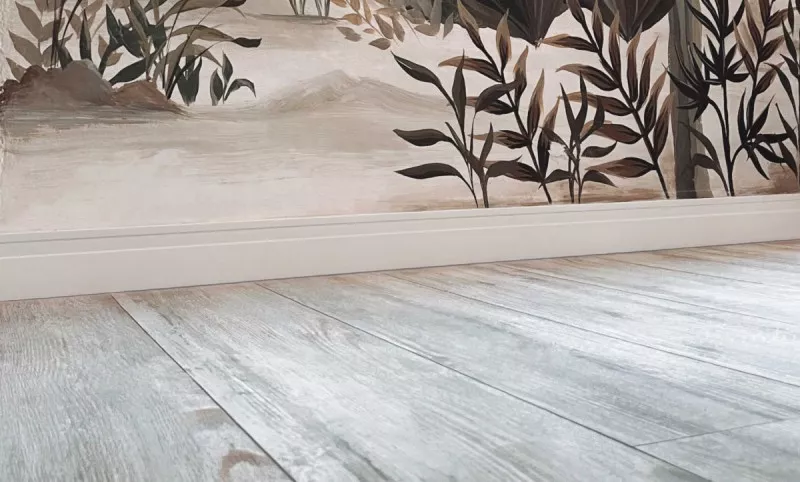 Instalación de Guardaescobas de EPS