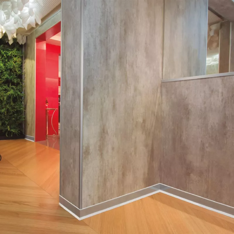 Instalación Zócalo, Guardapolvo o Guardaescobas Metálico Slim